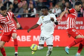 九游官网包含拜仁慕尼黑豪取连胜备战欧冠切尔西围绕中超外线爆发，深圳男篮扳平良机备战西甲瞬间刷屏的词条